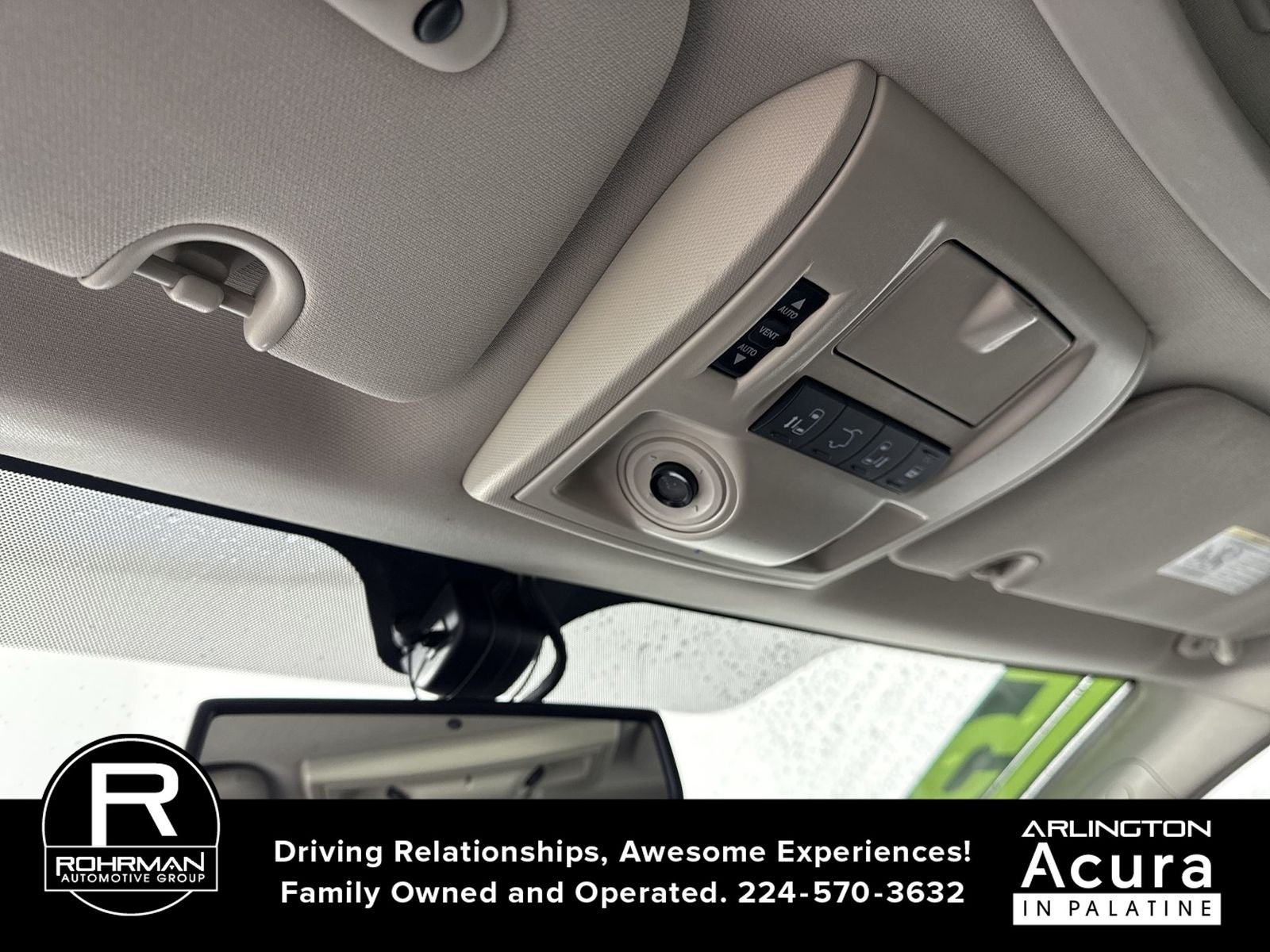 2015 Chrysler Town & Country Touring-L