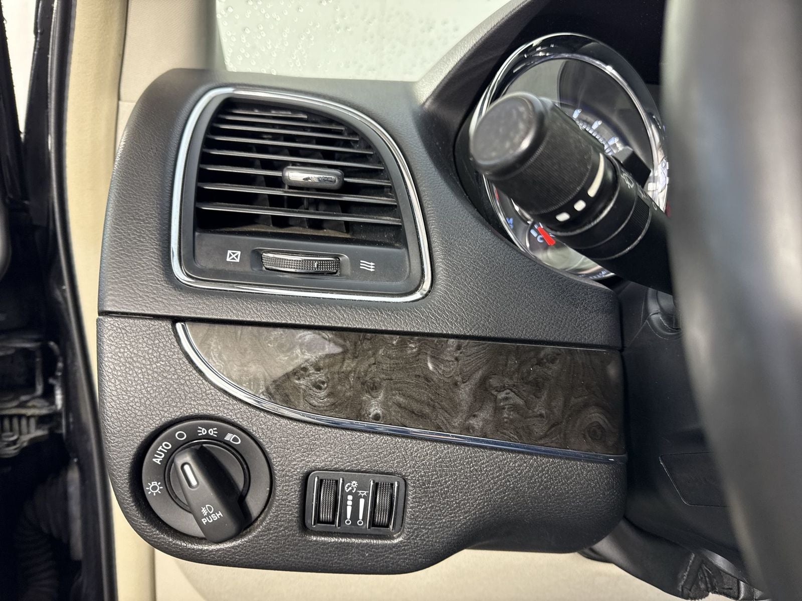 2015 Chrysler Town & Country Touring-L