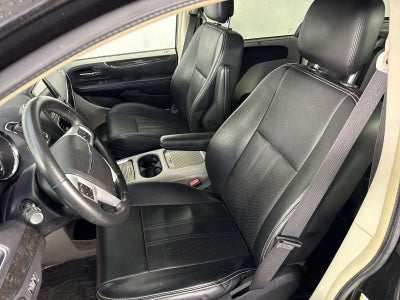 2015 Chrysler Town & Country Touring-L
