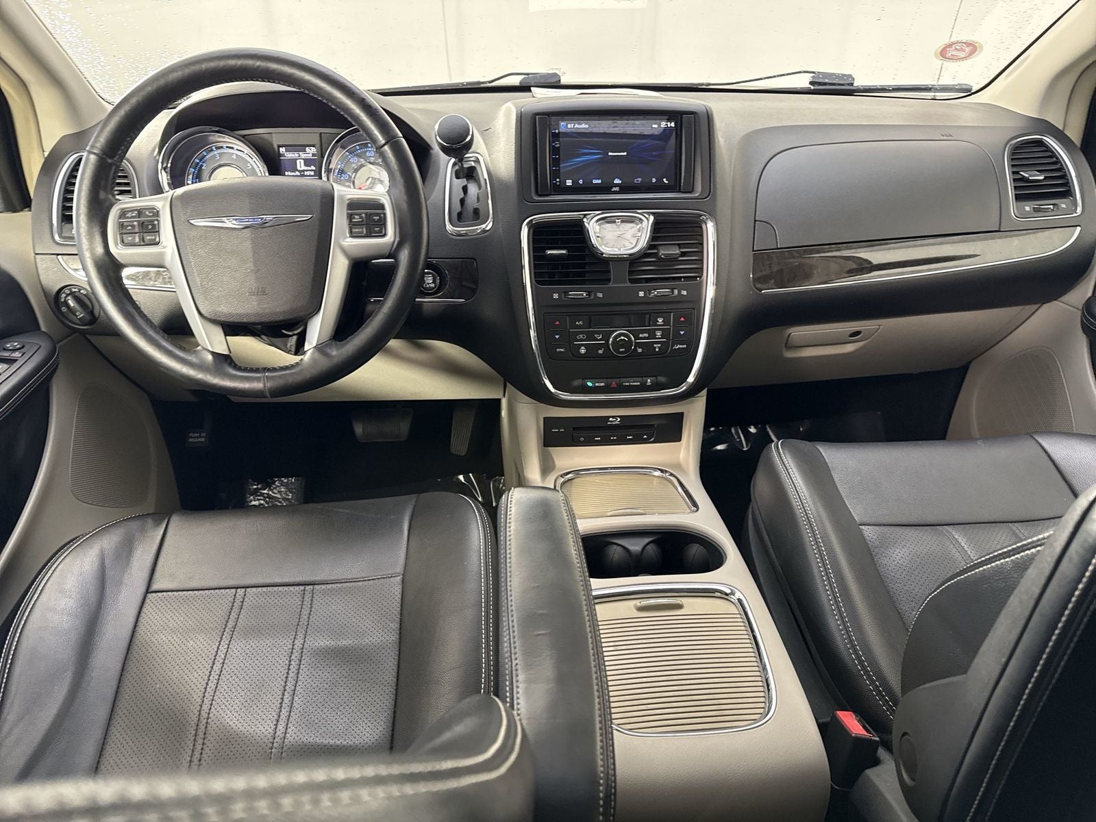 2015 Chrysler Town & Country Touring-L