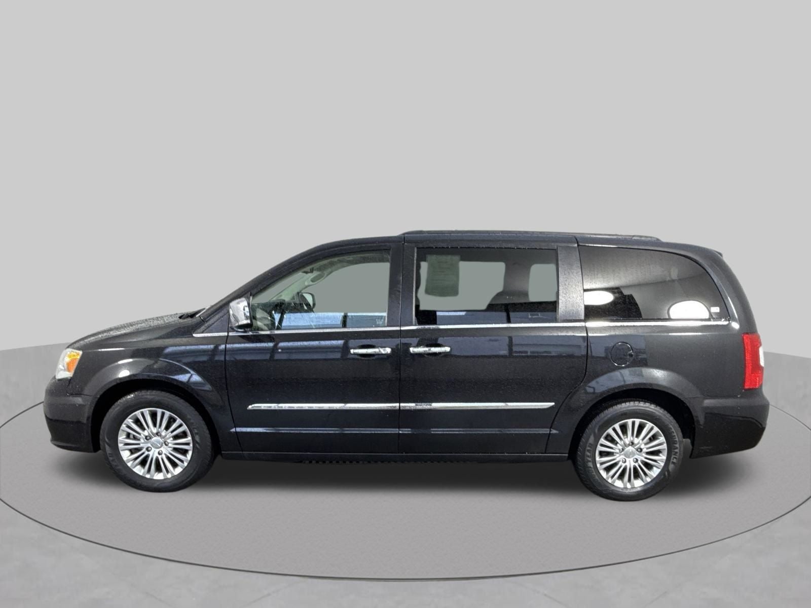 2015 Chrysler Town & Country Touring-L