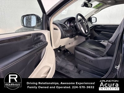 2015 Chrysler Town & Country Touring-L