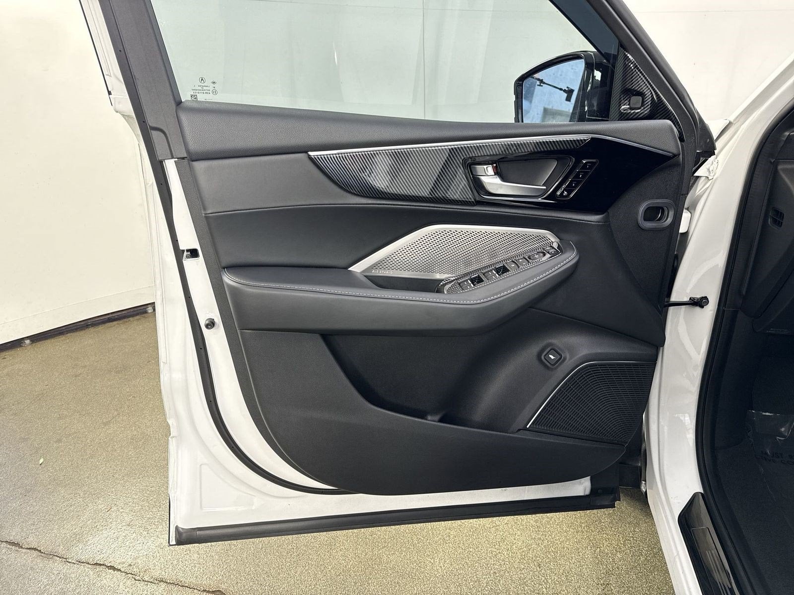 2024 Acura MDX SH-AWD TECH