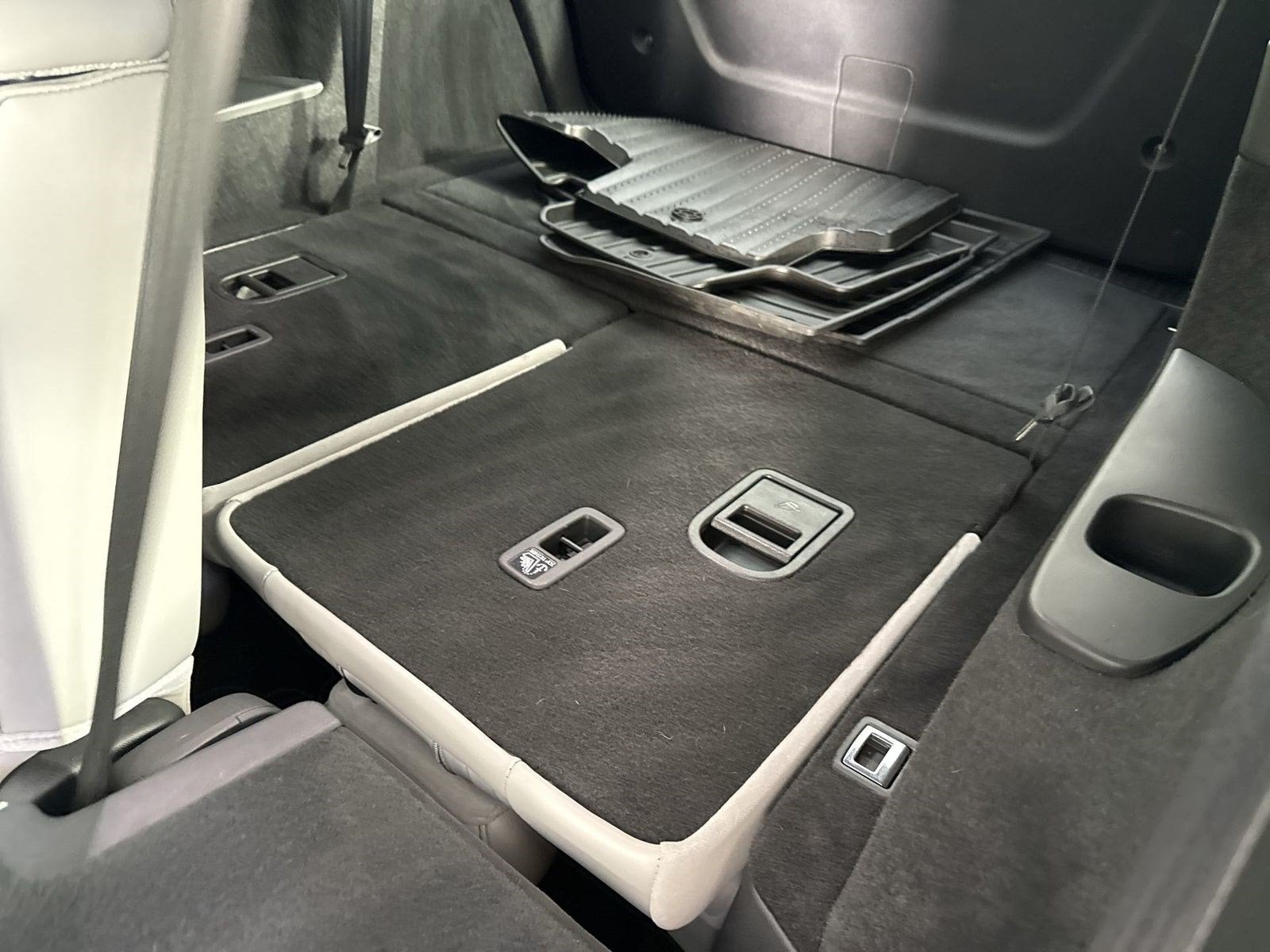 2025 Acura MDX SH-AWD TECH