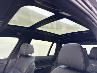 2025 BMW X7 M60i