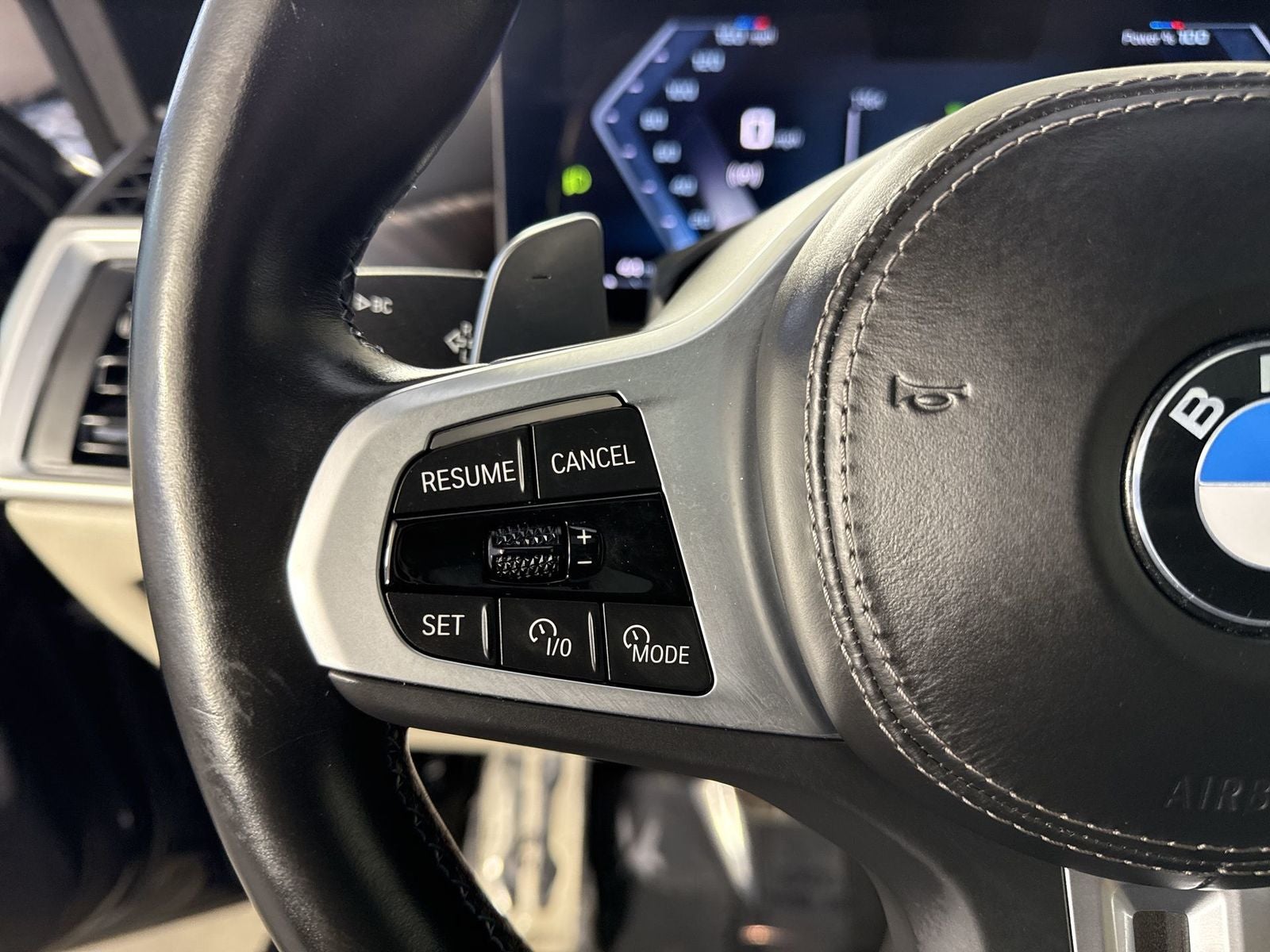 2024 BMW X5 M60i