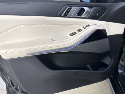2024 BMW X5 M60i