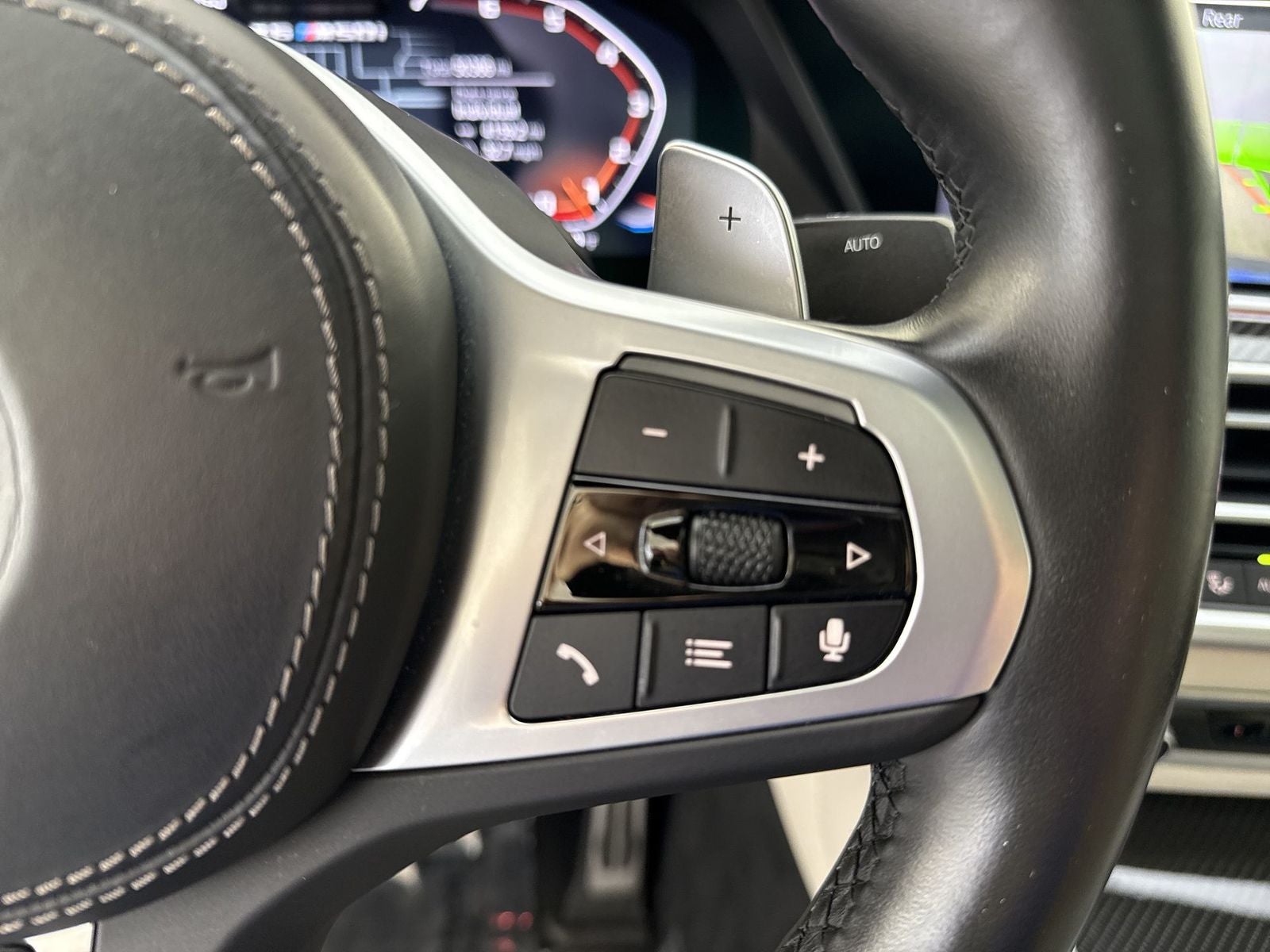 2023 BMW X6 M50i