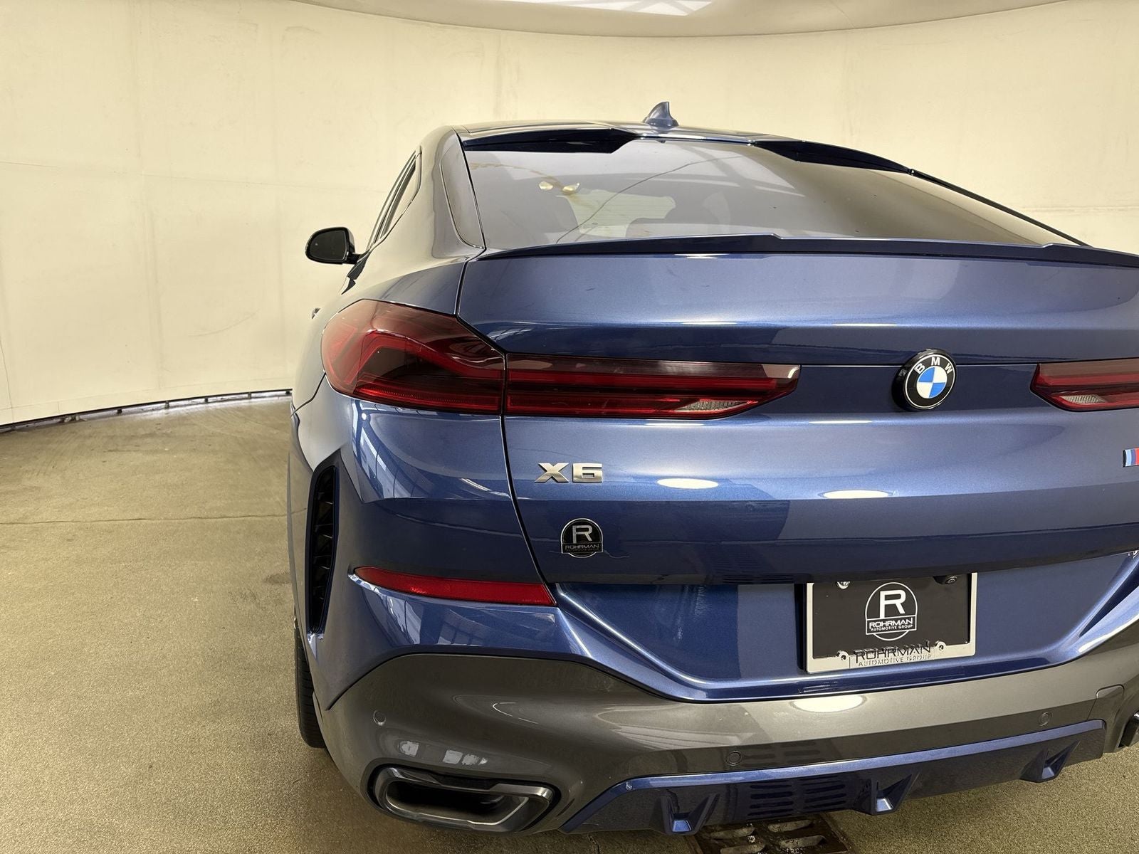2023 BMW X6 M50i
