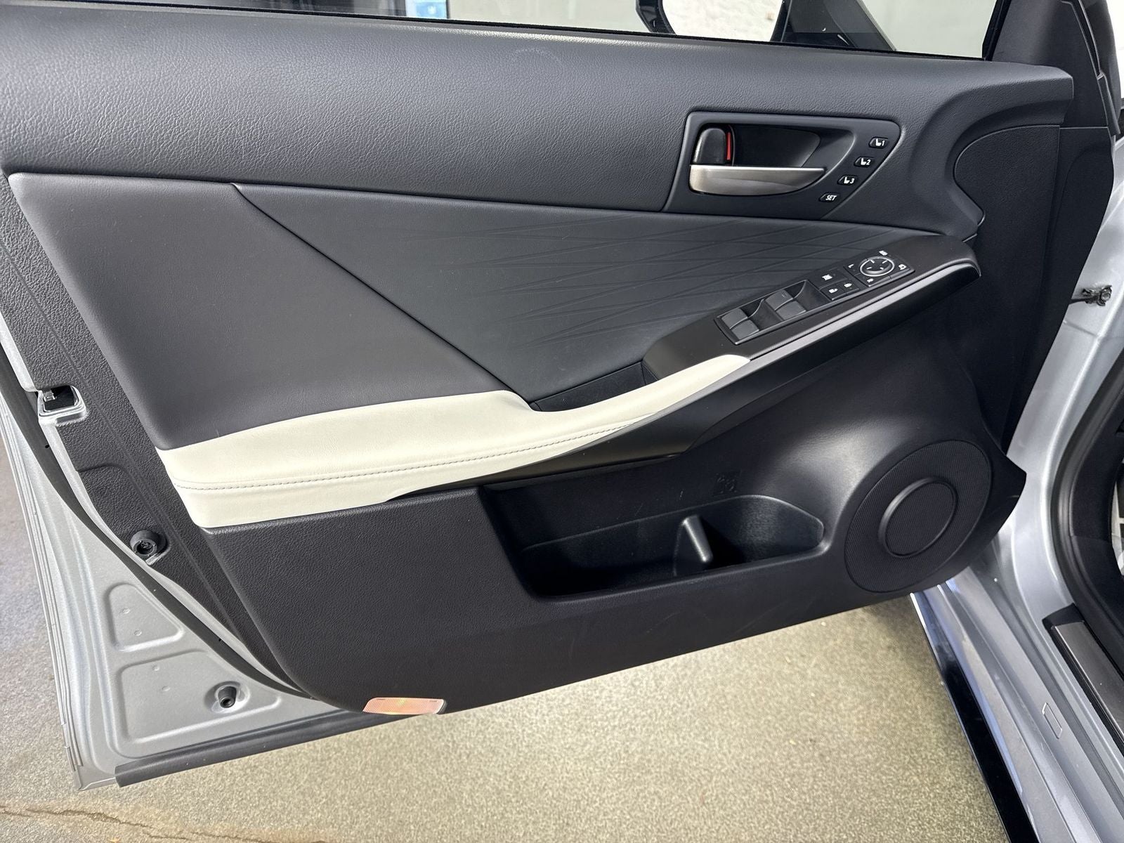 2025 Lexus IS IS 350 F SPORT