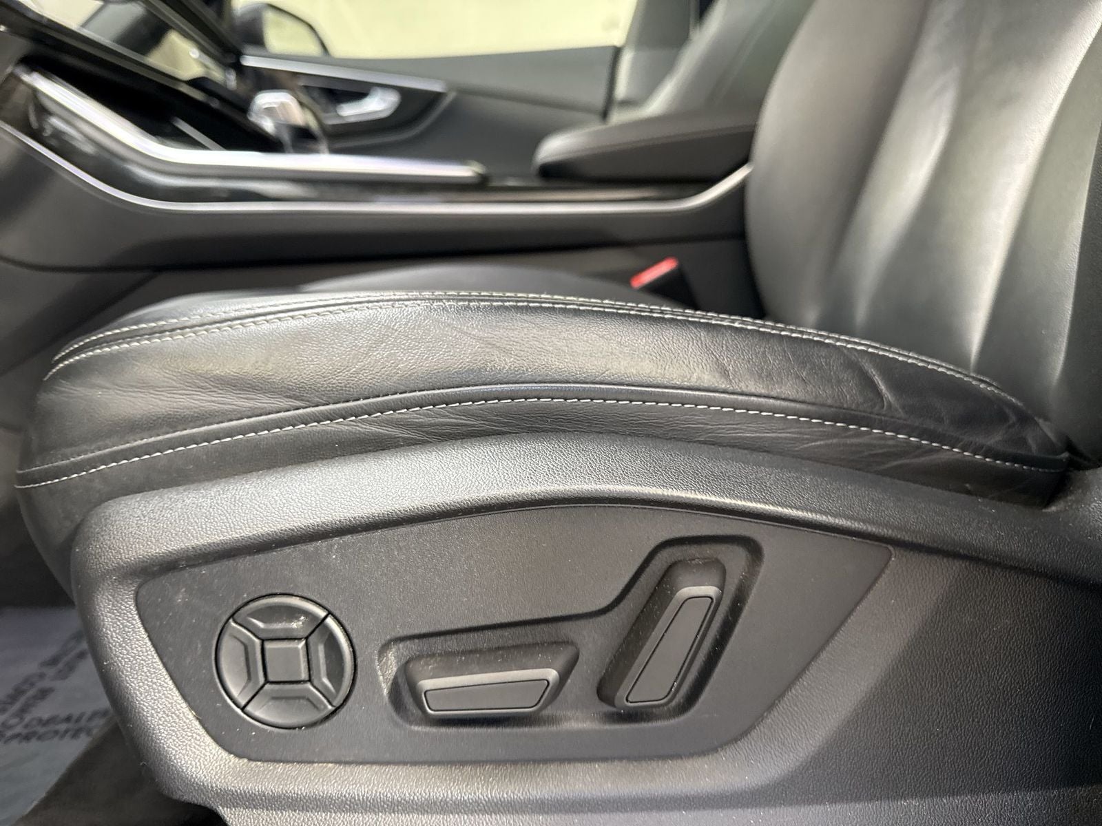 2019 Audi Q8 Premium