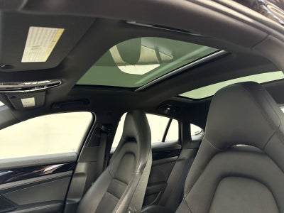 2018 Porsche Panamera 4S