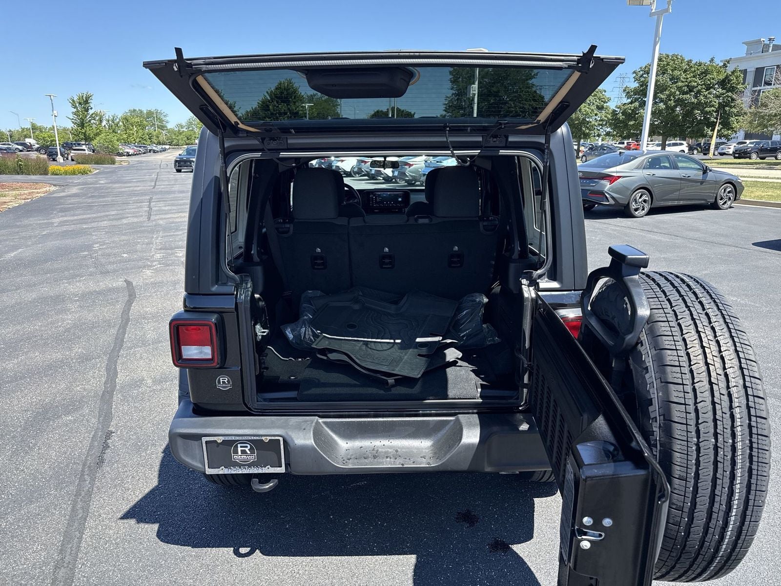 2024 Jeep Wrangler Sport