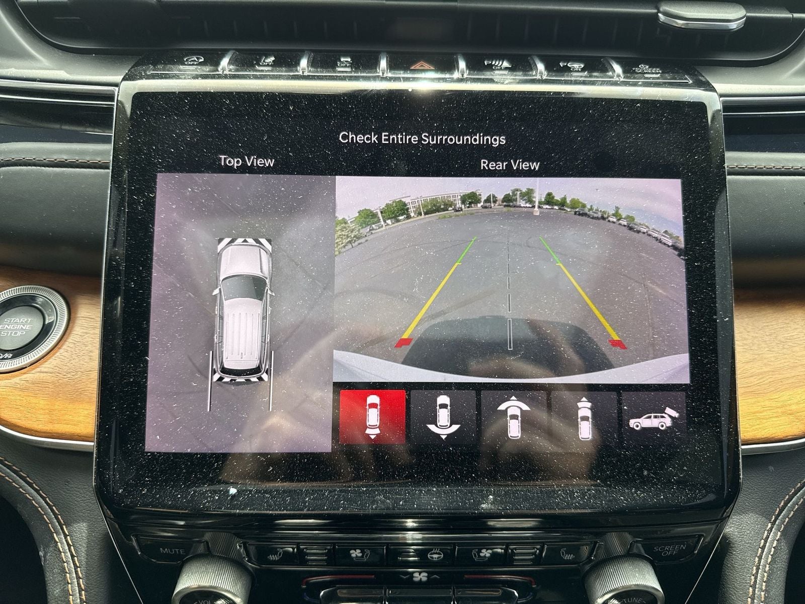 2022 Jeep Grand Cherokee Summit