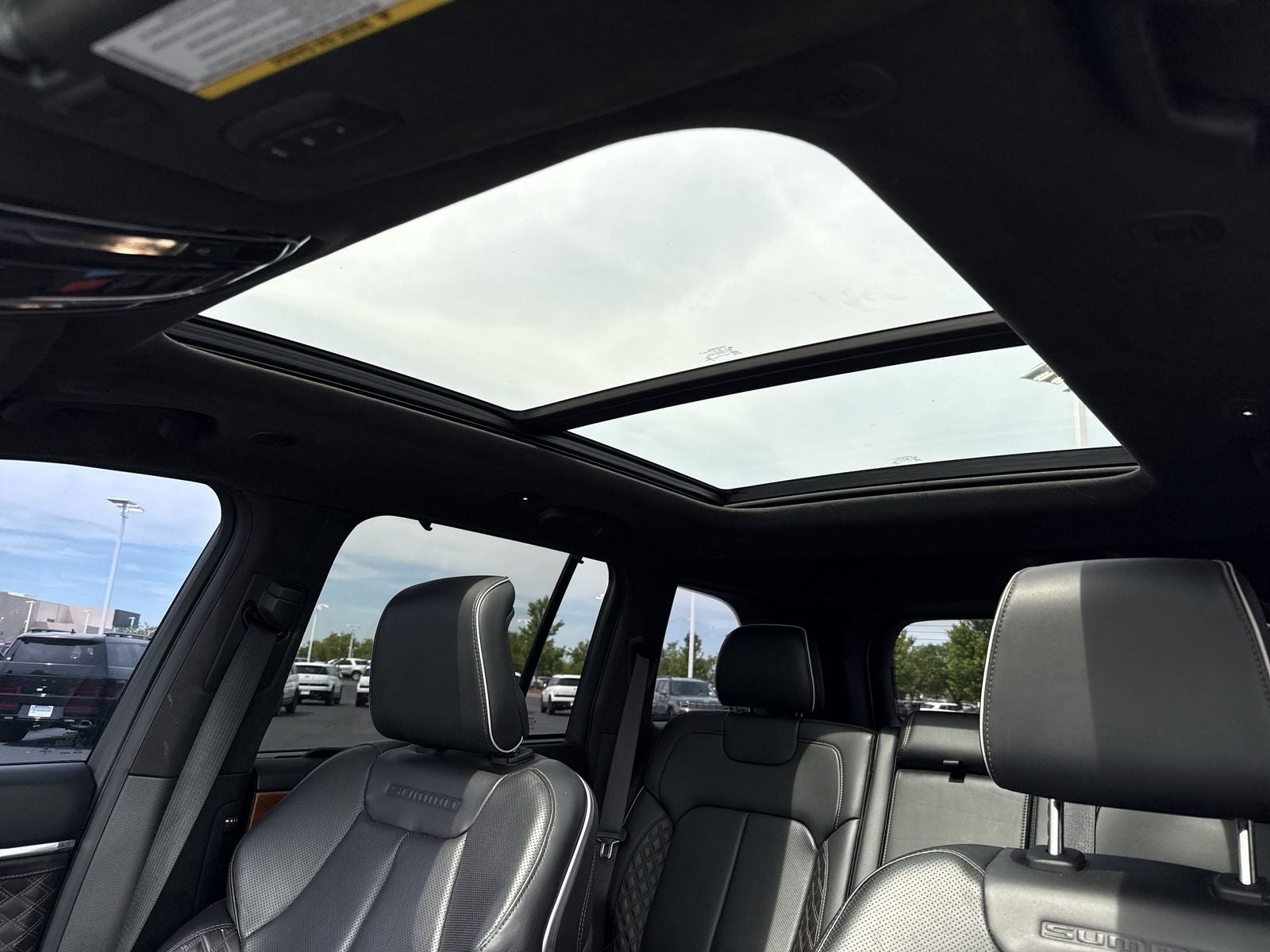 2022 Jeep Grand Cherokee Summit