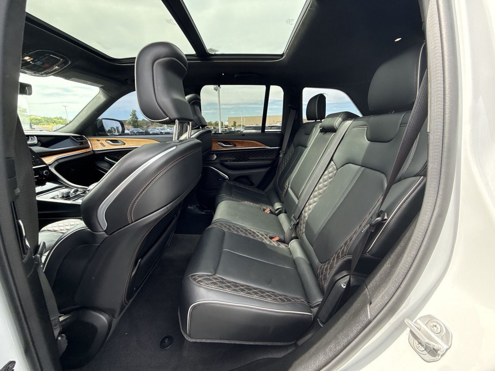 2022 Jeep Grand Cherokee Summit