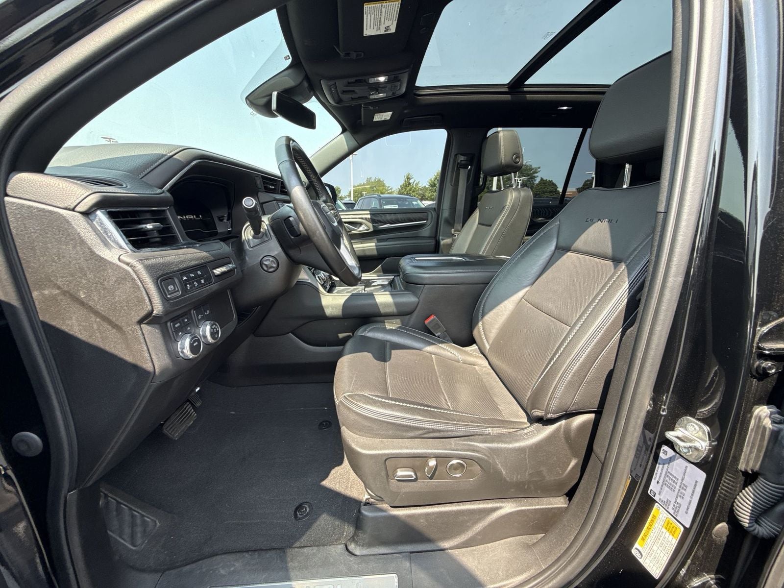 2023 GMC Yukon Denali