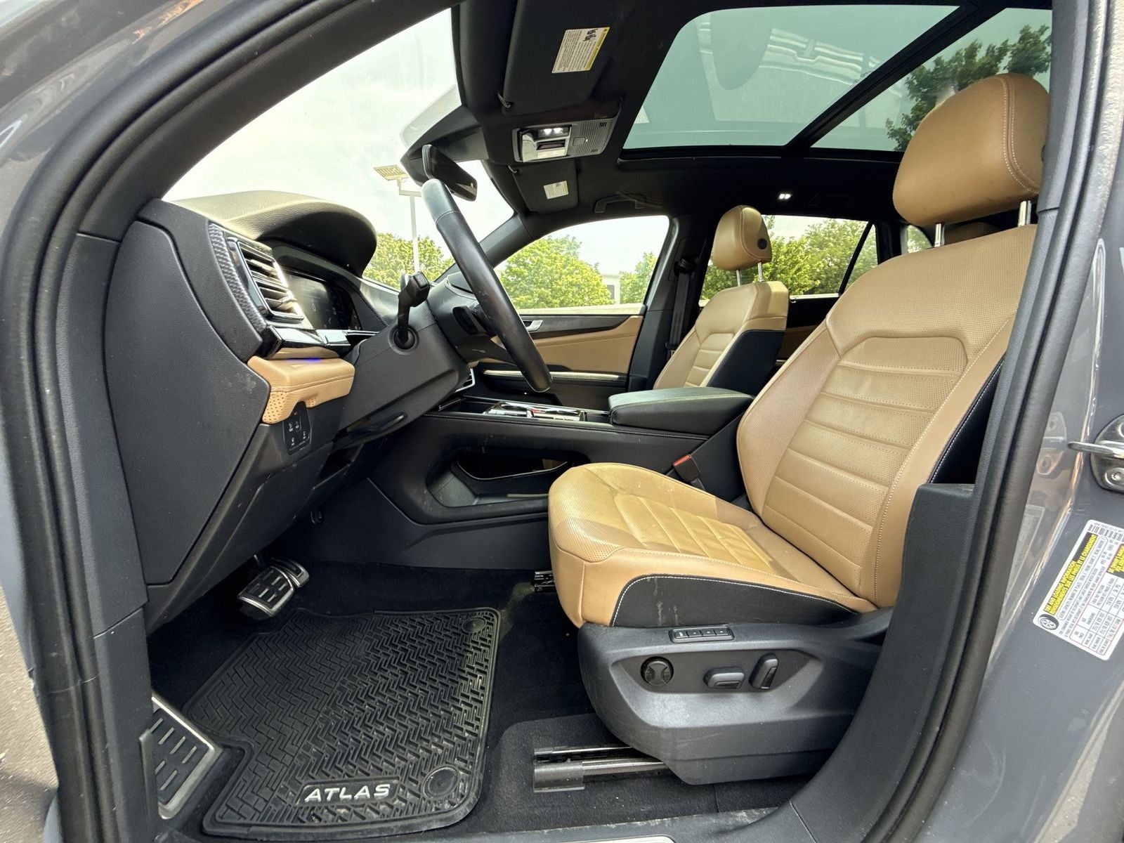 2024 Volkswagen Atlas Cross Sport 2.0T SEL R-Line