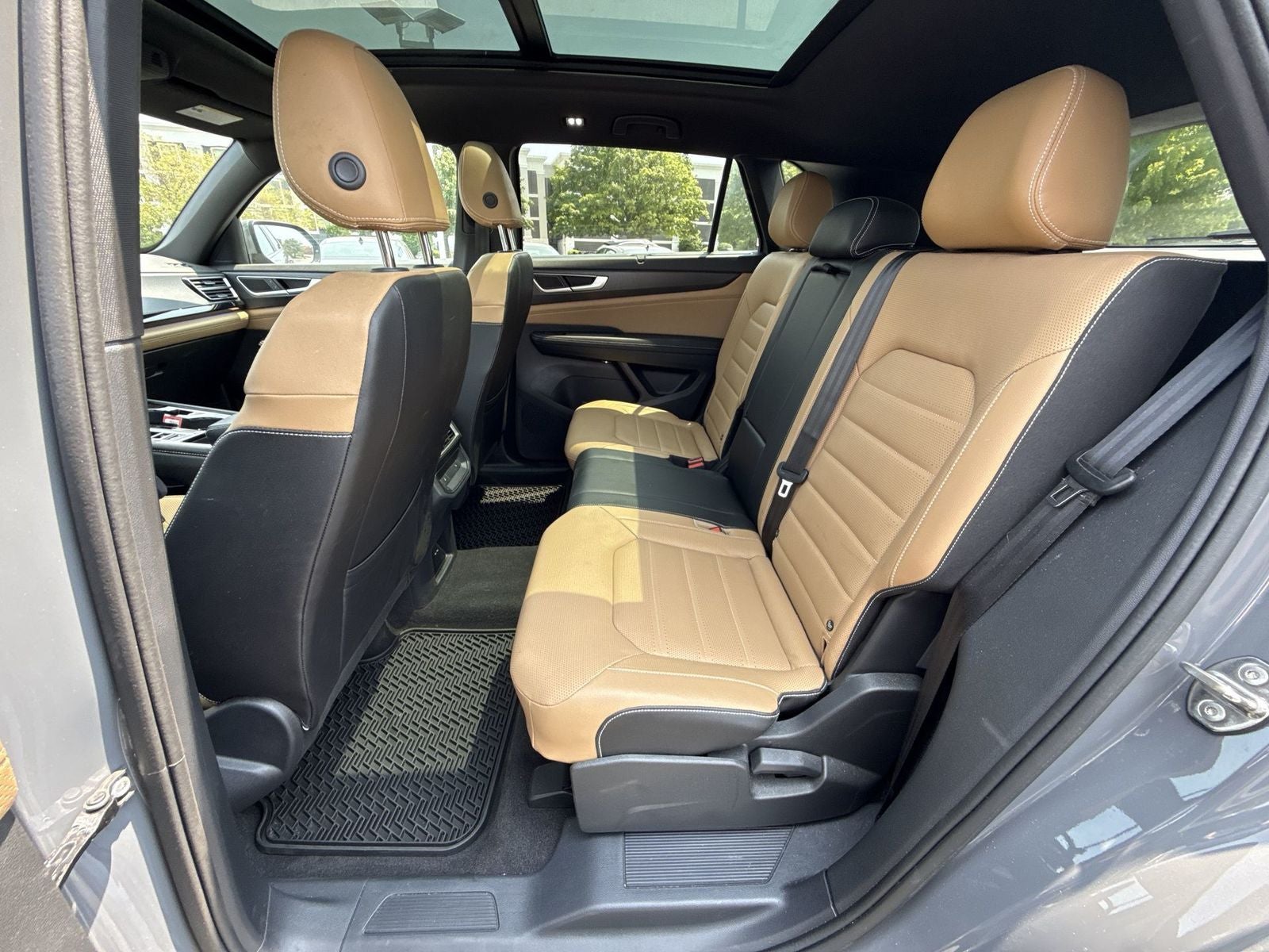 2024 Volkswagen Atlas Cross Sport 2.0T SEL R-Line