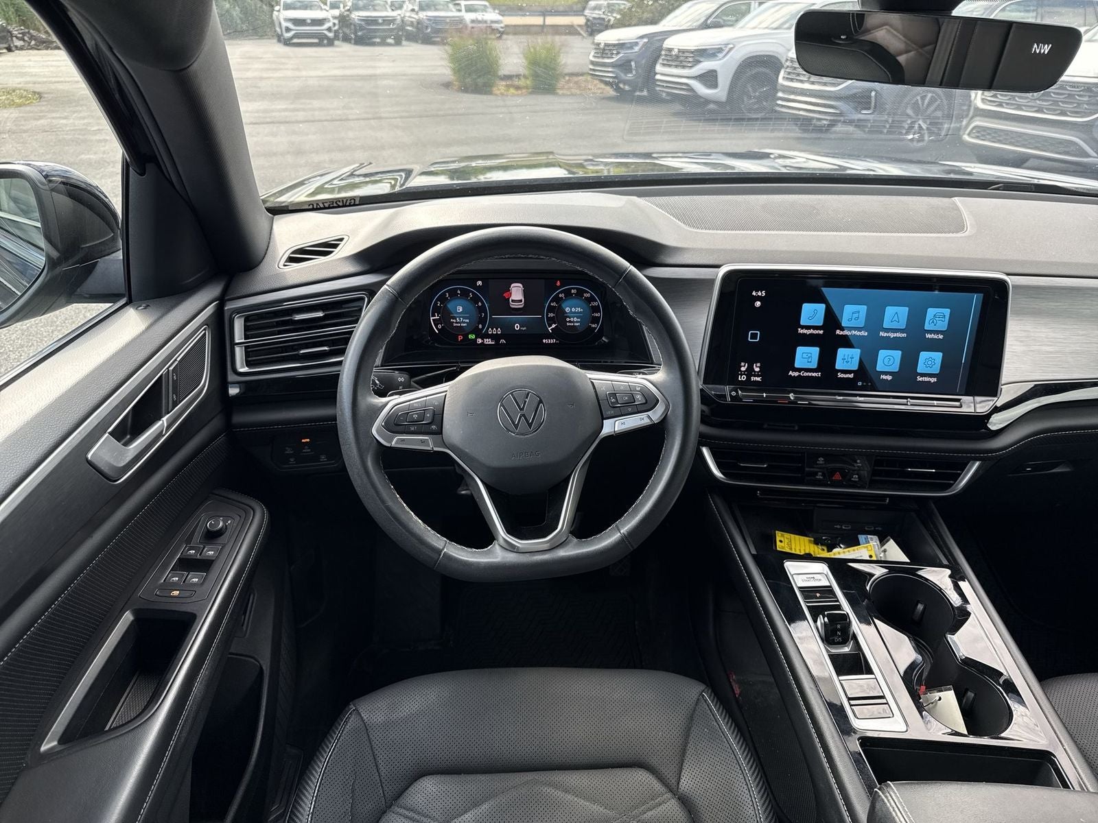 2024 Volkswagen Atlas Cross Sport 2.0T SE w/Technology