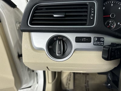 2012 Volkswagen Passat TDI SE w/Sunroof/Nav