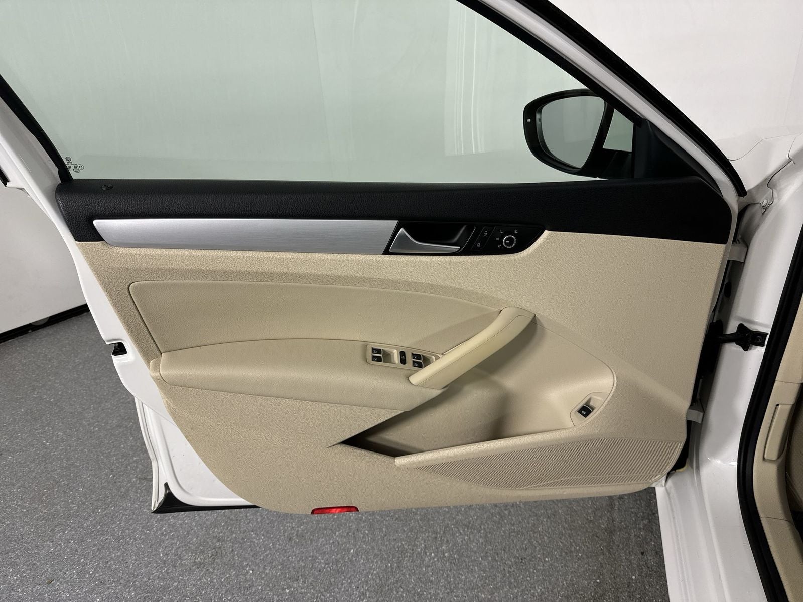 2012 Volkswagen Passat TDI SE w/Sunroof/Nav