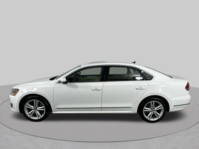 2012 Volkswagen Passat TDI SE w/Sunroof/Nav