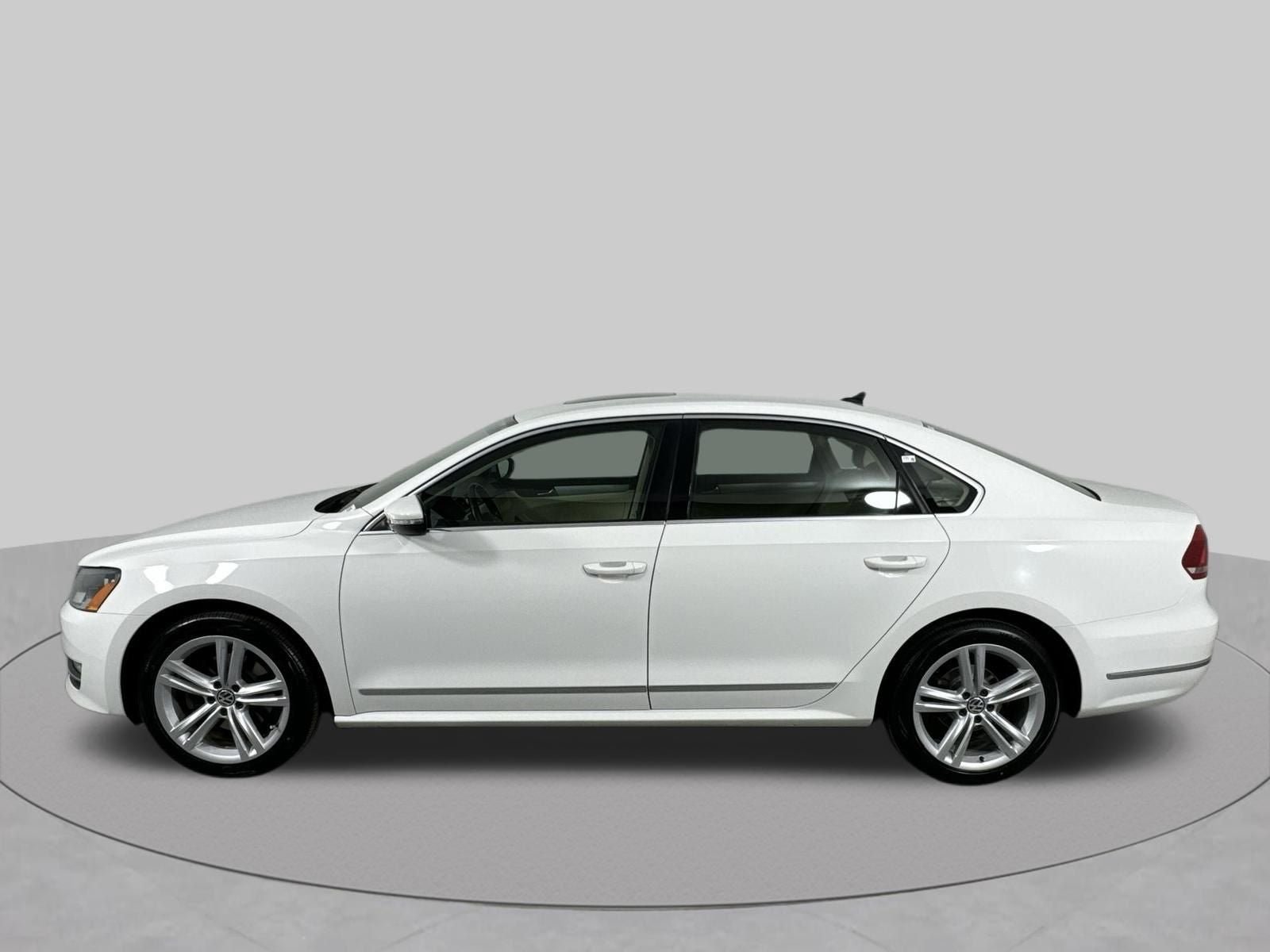 2012 Volkswagen Passat TDI SE w/Sunroof/Nav