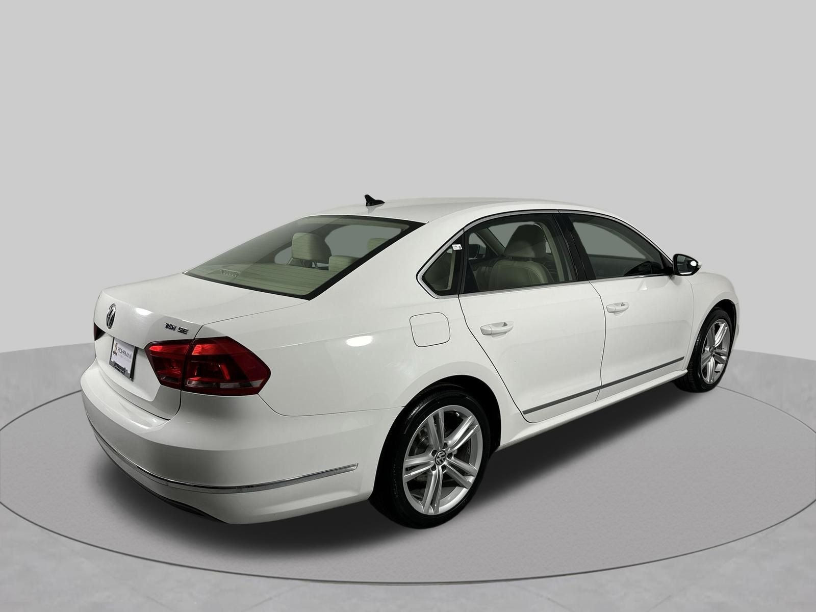 2012 Volkswagen Passat TDI SE w/Sunroof/Nav