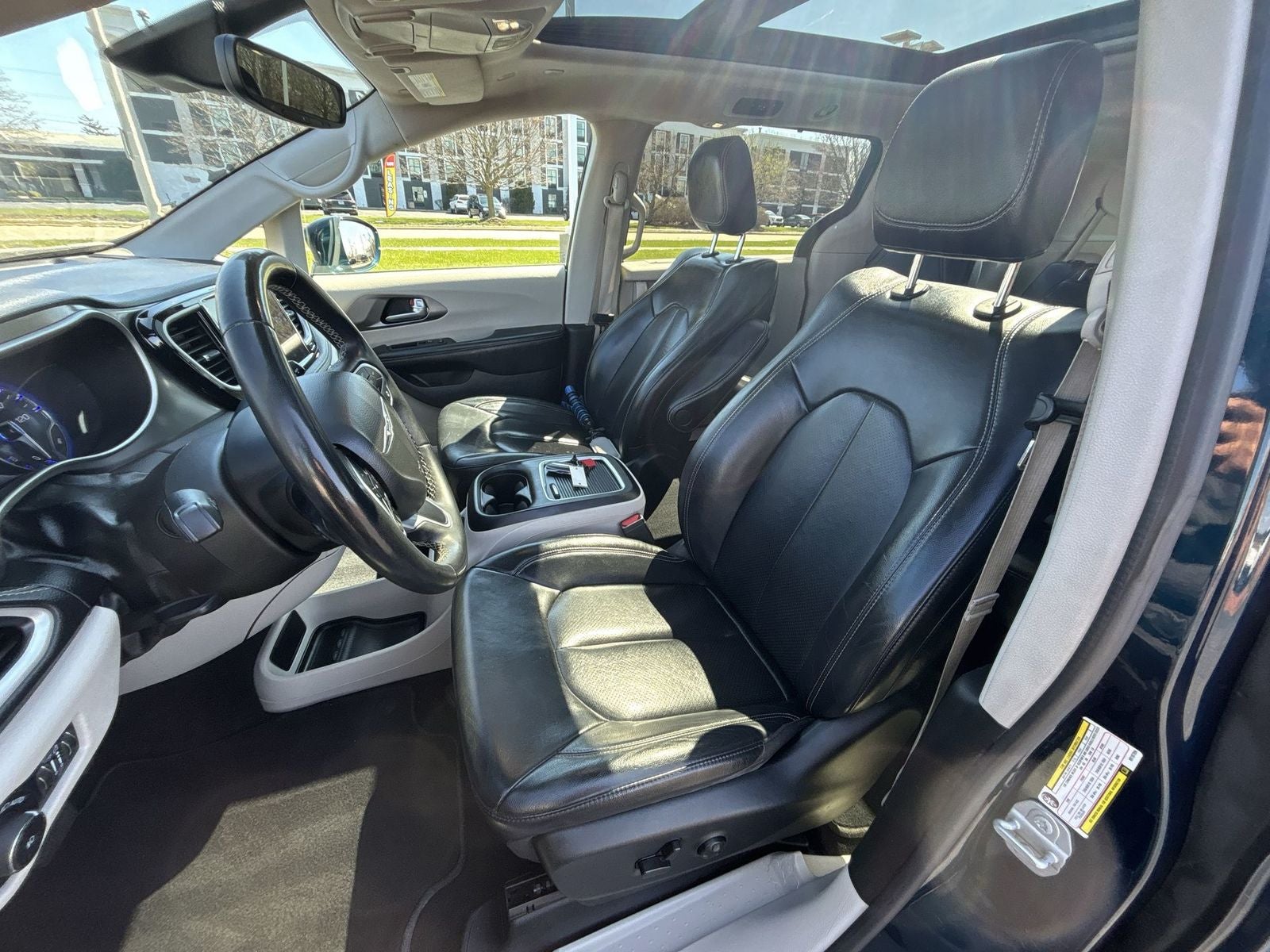 2022 Chrysler Pacifica Touring L