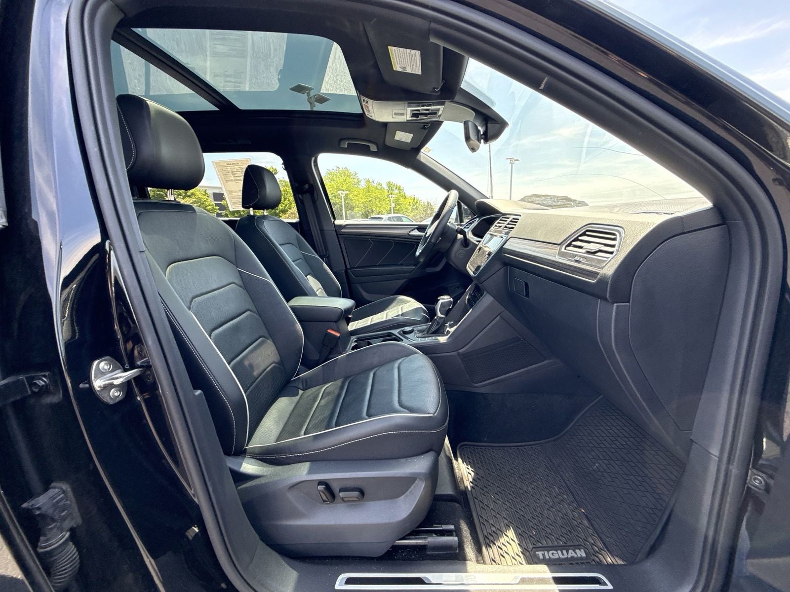 2024 Volkswagen Tiguan 2.0T SEL R-Line