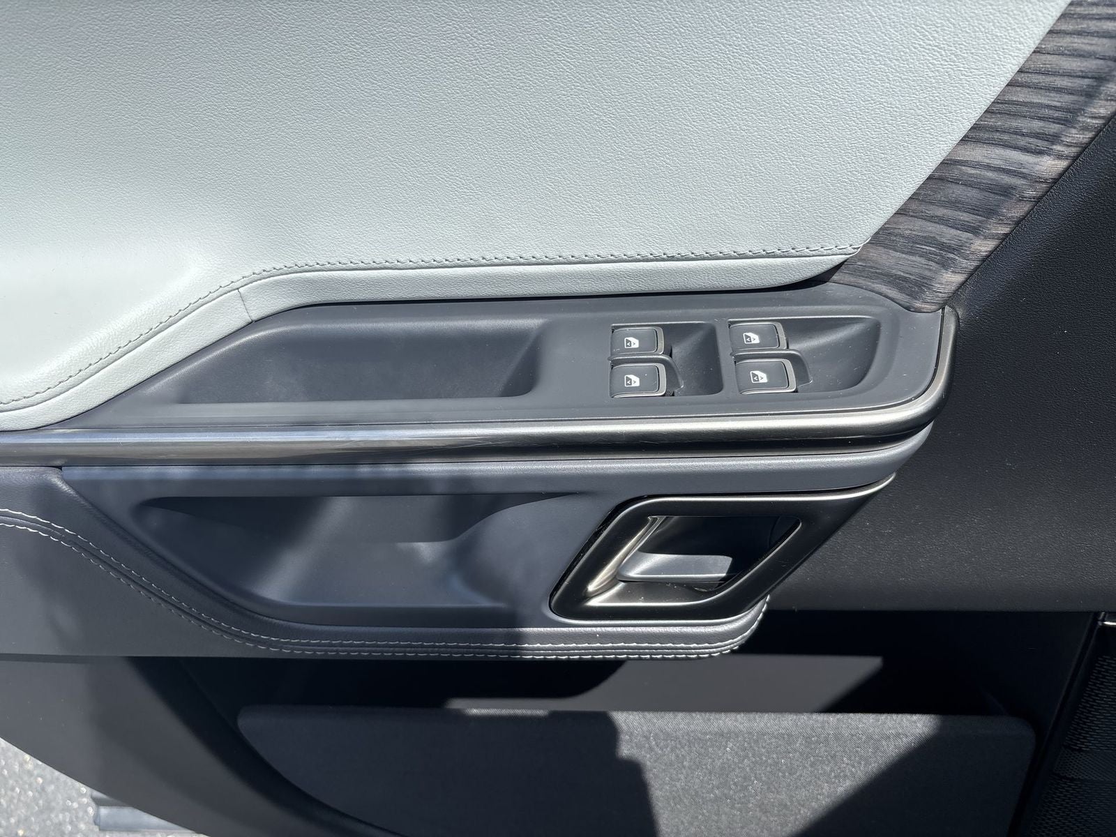 2023 Rivian R1S Adventure