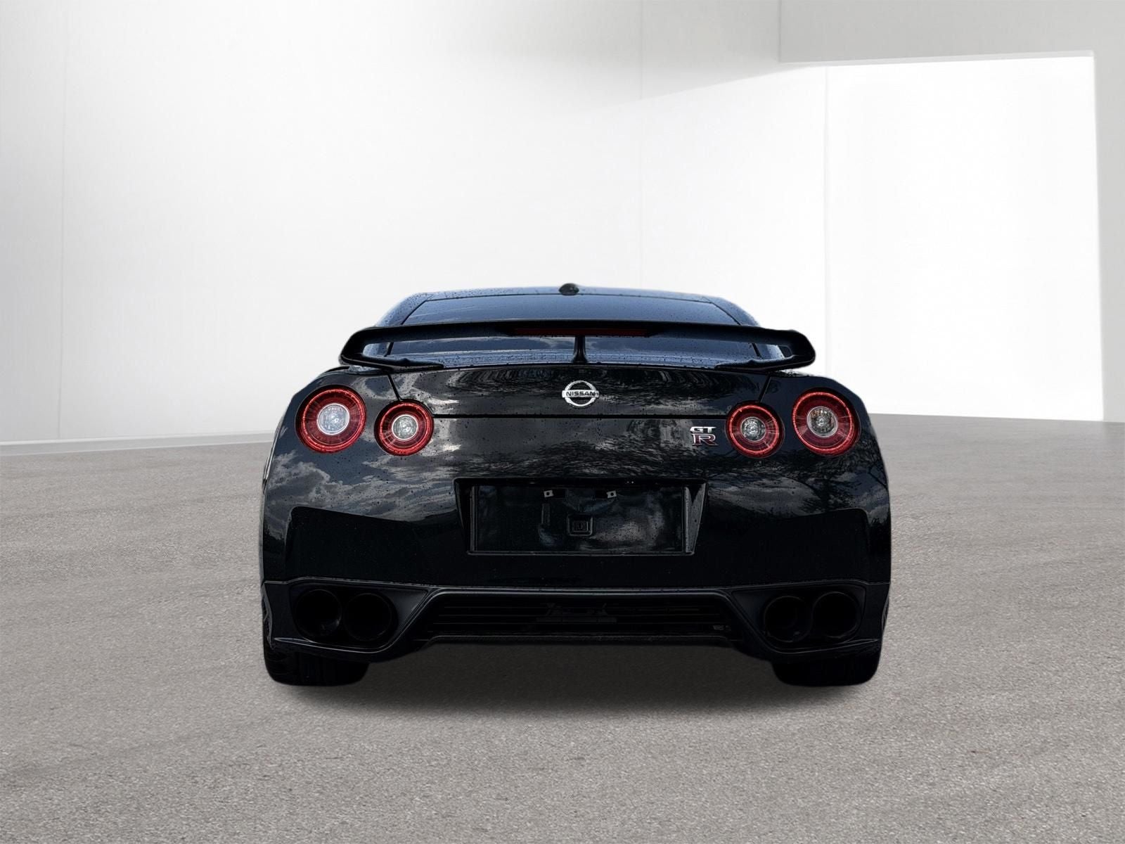 2015 Nissan GT-R Black Edition