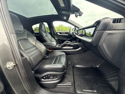 2024 Porsche Cayenne Coupe Base