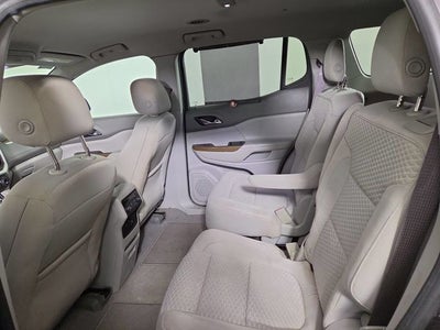 2017 GMC Acadia SLE-2