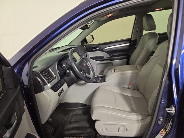 2016 Toyota Highlander XLE V6