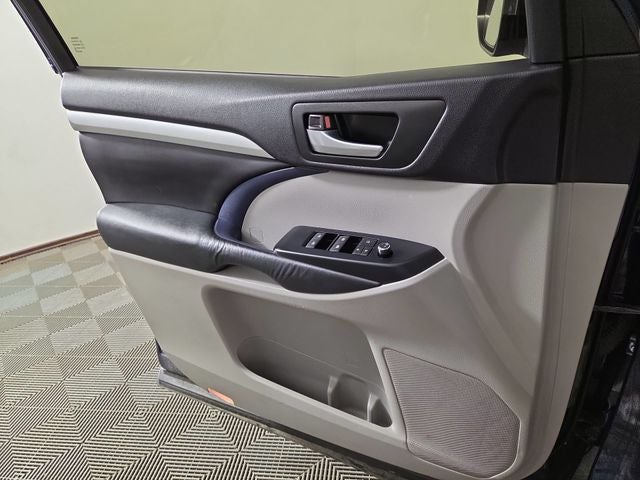 2016 Toyota Highlander XLE V6