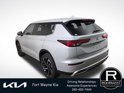 2024 Mitsubishi Outlander SE