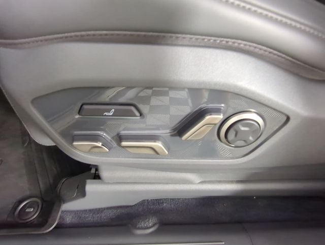 2024 Kia EV9 Land