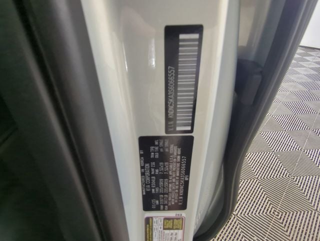 2025 Kia Carnival Hybrid EX