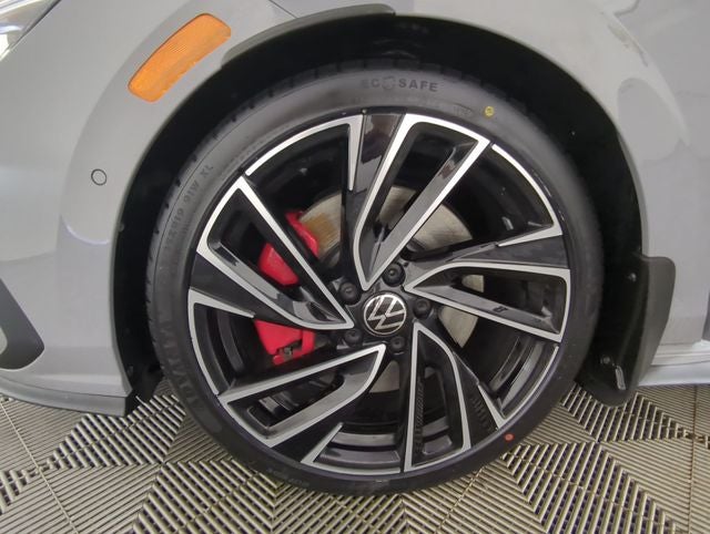 2023 Volkswagen Golf GTI Autobahn
