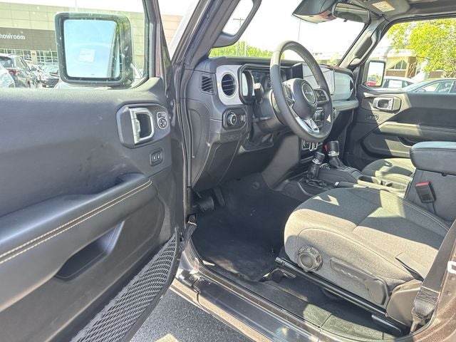 2025 Jeep Wrangler Sahara