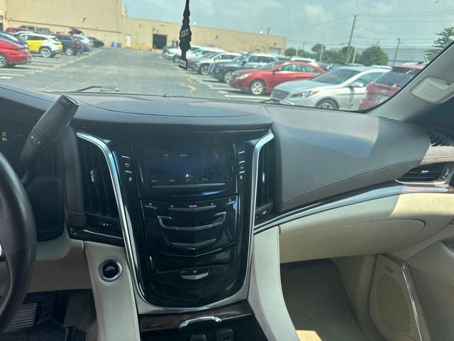 2015 Cadillac Escalade Luxury