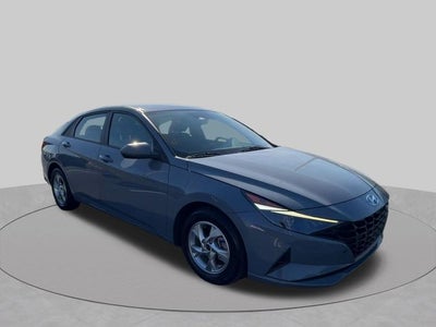 2023 Hyundai Elantra SE