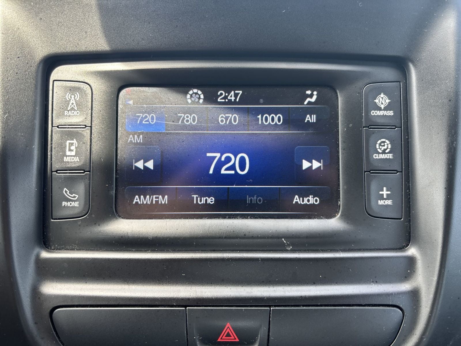 2017 Chrysler 200 LX