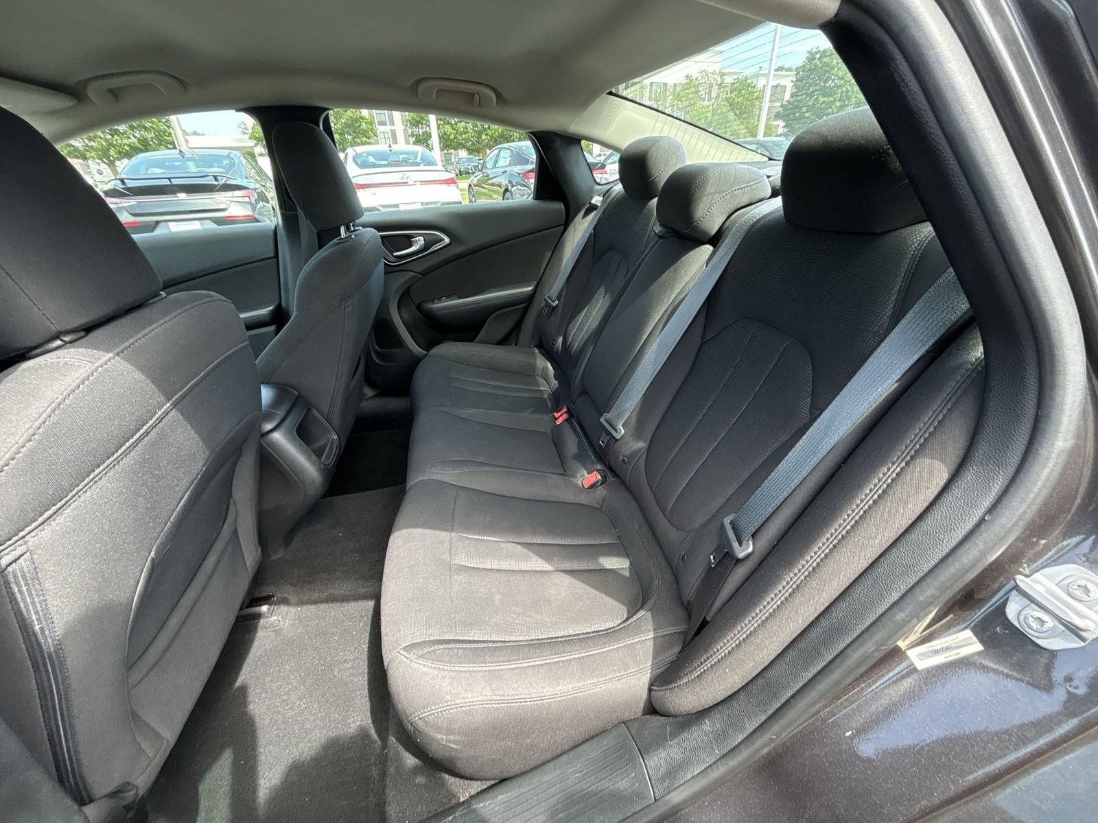 2017 Chrysler 200 LX