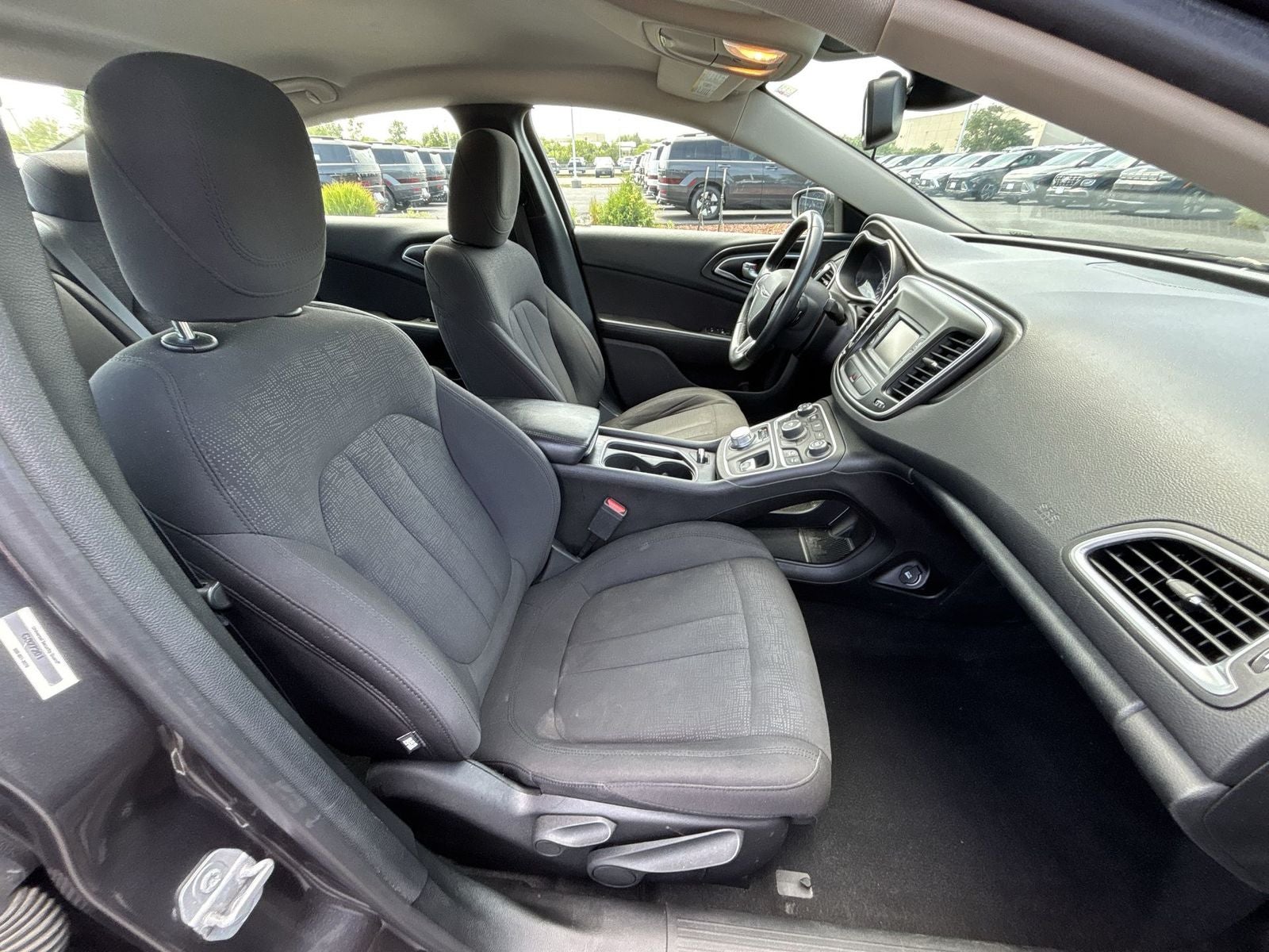 2017 Chrysler 200 LX