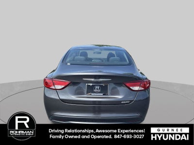 2017 Chrysler 200 LX