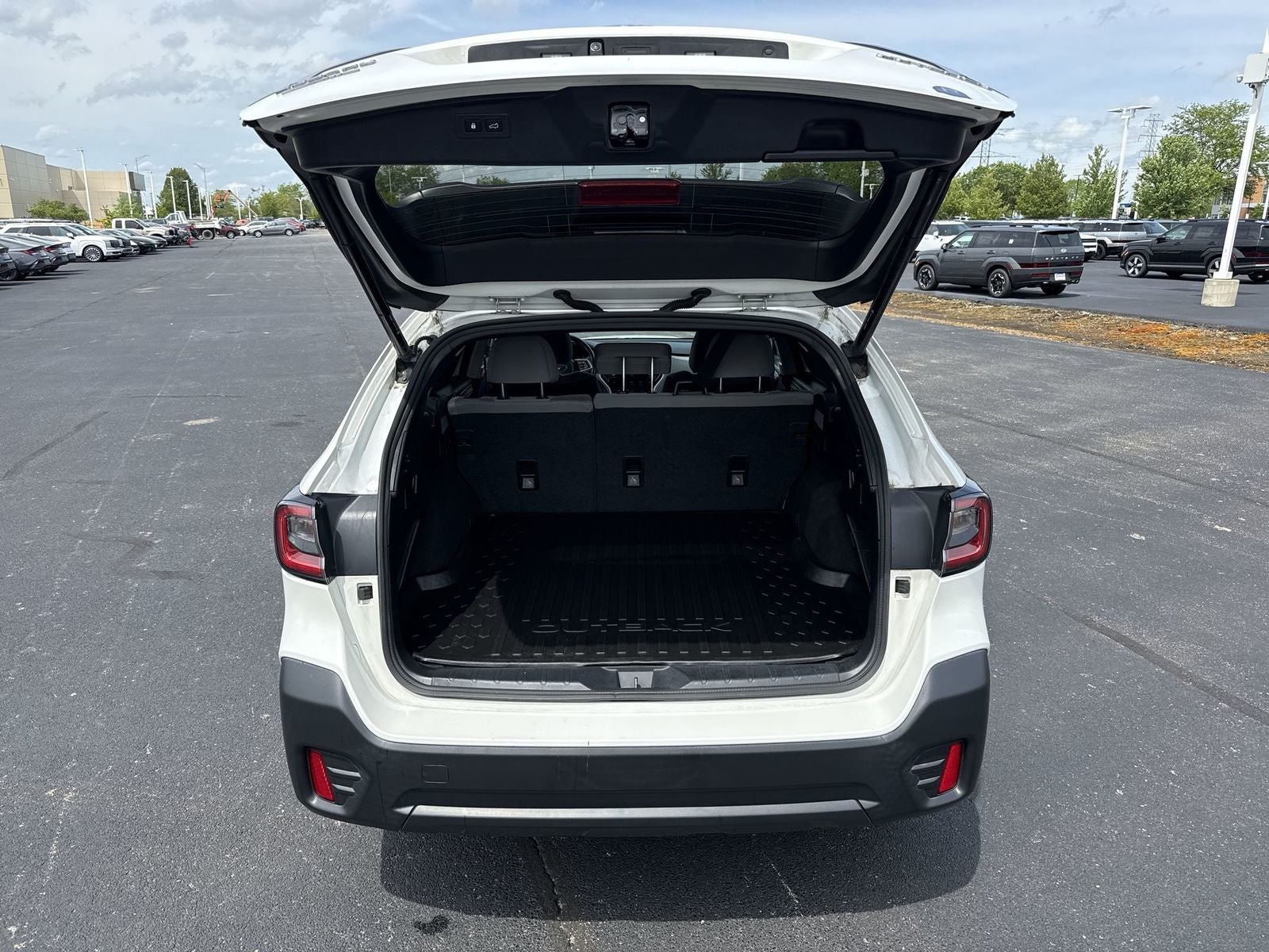 2022 Subaru Outback Premium
