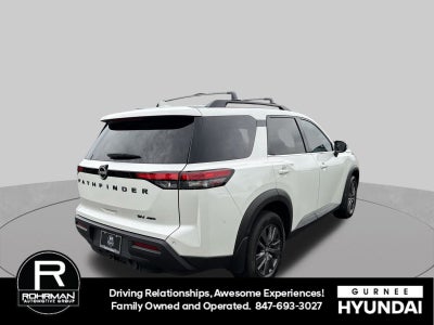 2022 Nissan Pathfinder SV